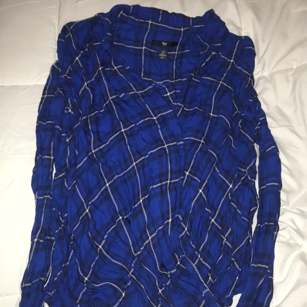 V Neck Flannel : Size S